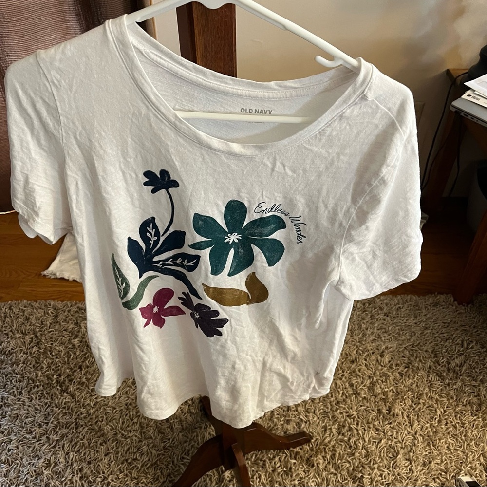 Old navy everyday t shirt